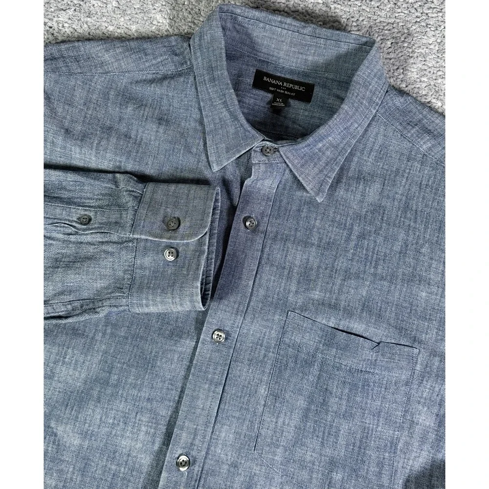 Banana Republic Men's XL Soft Wash Slim Fit Chambray Button Up Shirt 100% Cotton